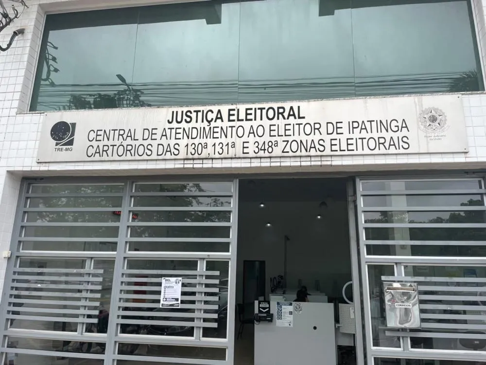 Chefe do cartório eleitoral de Ipatinga avalia primeiras horas de eleição; nenhuma urna trocada até o momento