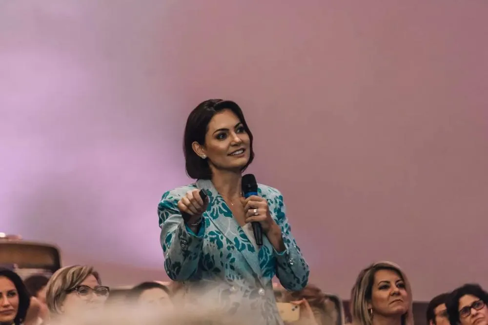 Michelle Bolsonaro é eleita senadora pelo Distrito Federal