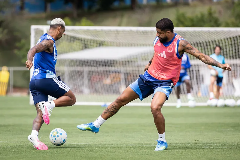 Cruzeiro recebe São Paulo no Mineirão em busca de vaga no G5