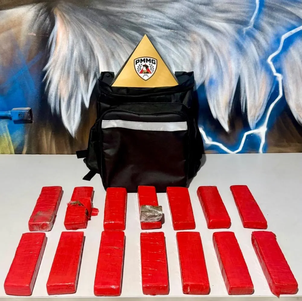 14 barras de maconha são apreendidas e duas pessoas são presas em Ipatinga