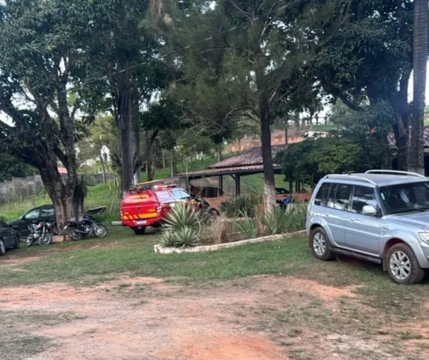 Idoso de 66 anos morre afogado em piscina em Minas Gerais