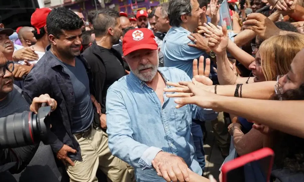 Coordenação de campanha desmente fake news sobre cancelamento de caminhada com Lula em Ipatinga