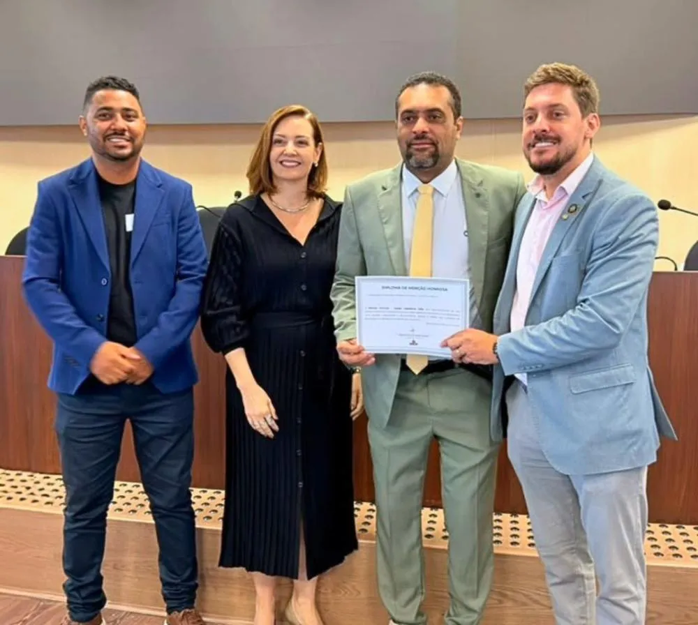  Presidente da Câmara de Ipatinga recebe Troféu Menção Honrosa da AMCM