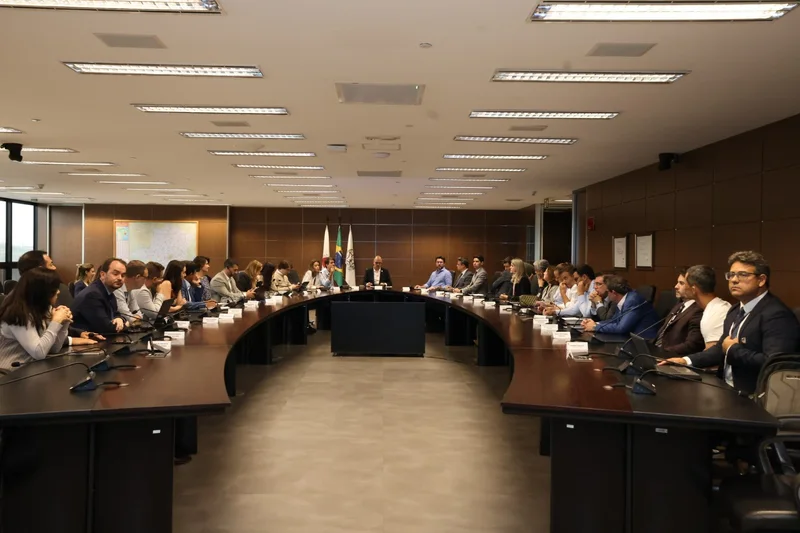 Governo de Minas e equipe de transição de Cleitinho Azevedo participam de primeira reunião bilateral