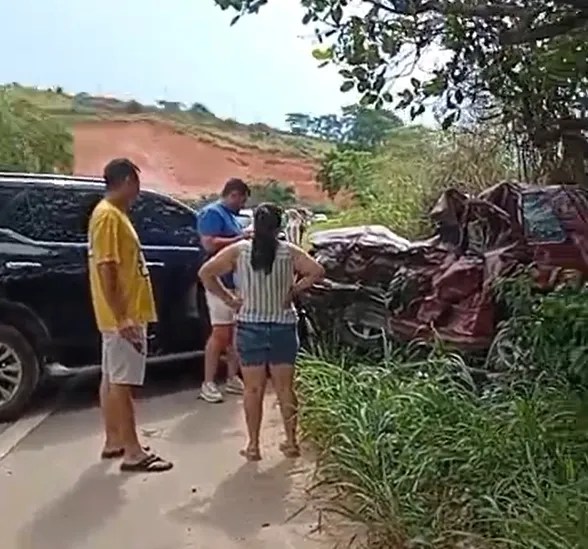 Colisão entre veículos deixa um morto na BR-458 na região do Vale do Aço