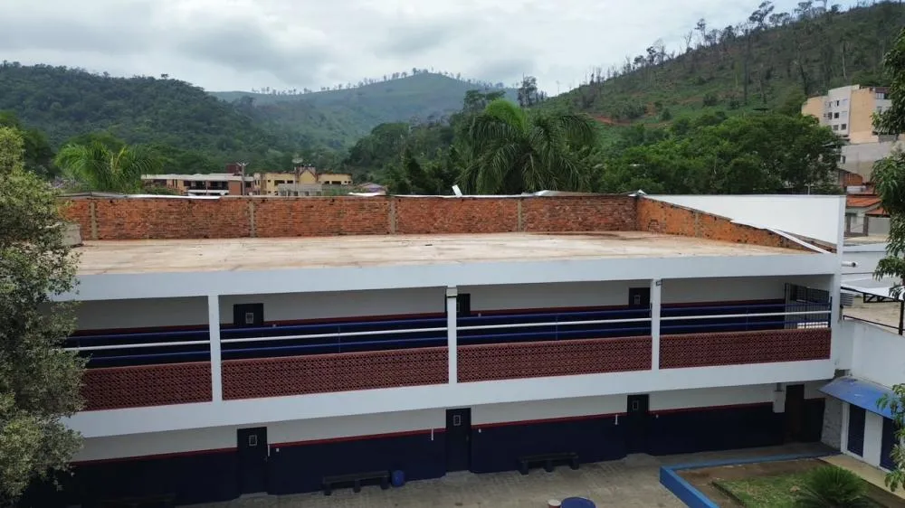Prefeitura de Timóteo acompanha reparos após danos no telhado do IMETT