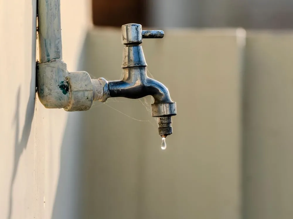 Falta de energia afeta abastecimento de água em Cachoeira do Vale, em Timóteo
